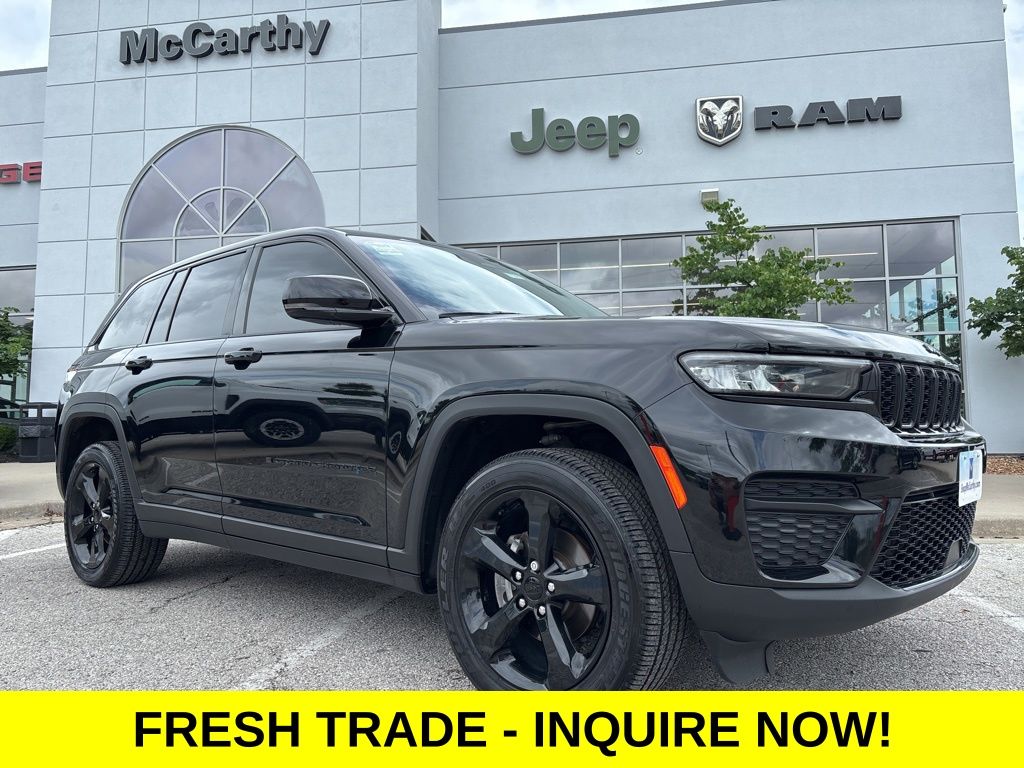 2022 Jeep Grand Cherokee Altitude 4x4's photo
