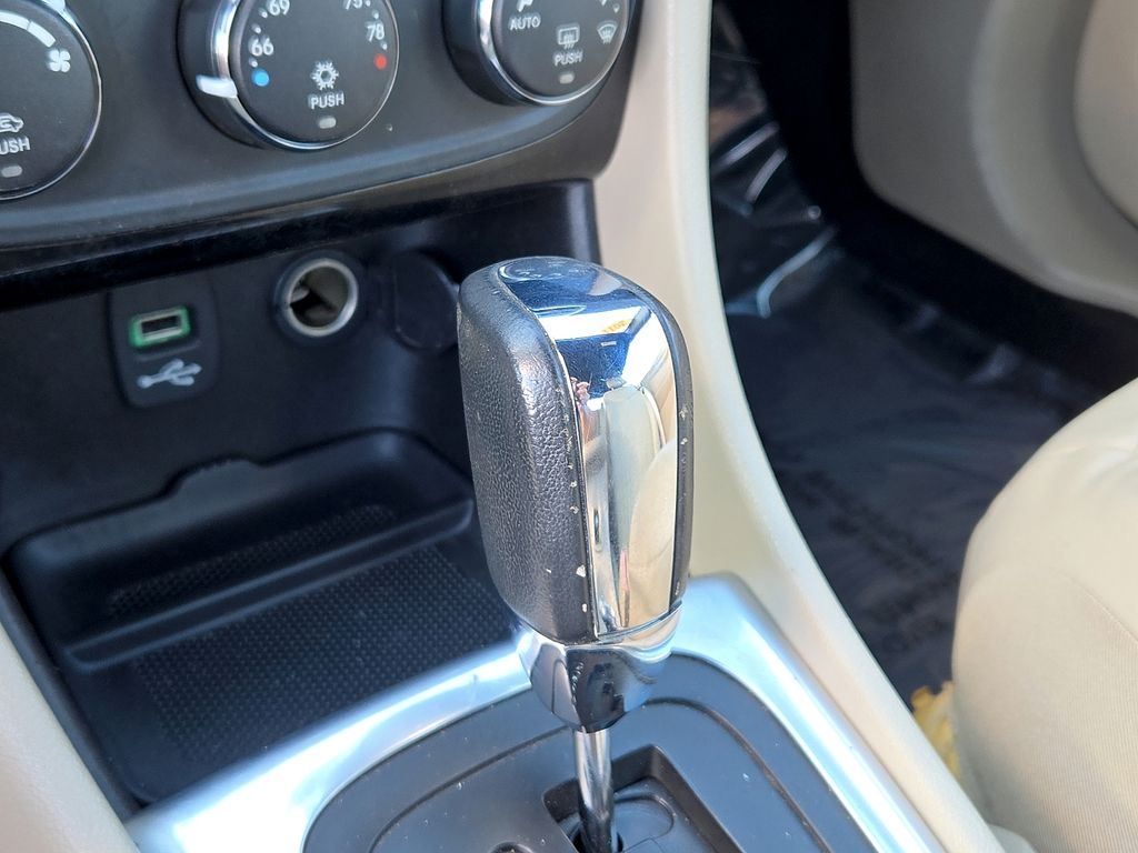 2011 Chrysler 200