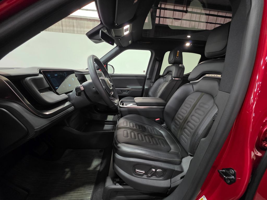 2025 Rivian R1T Adventure Dual Motor Standard Pack