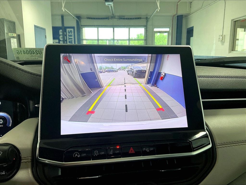 2024 Jeep Compass — photo 19
