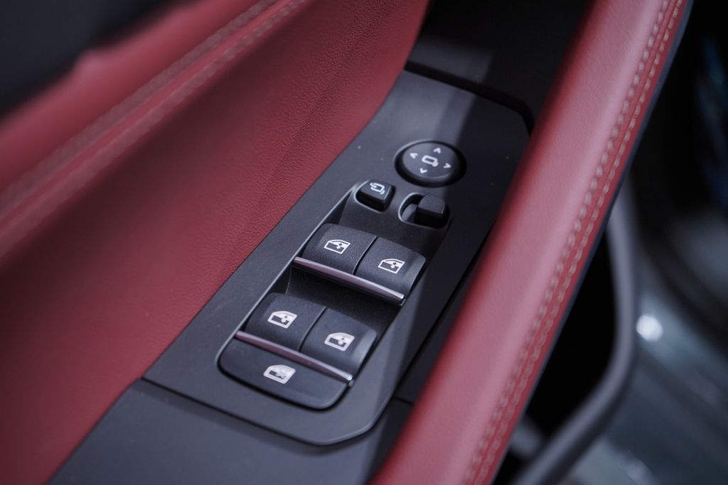 Thumbnail: 2026 BMW X6 - 11