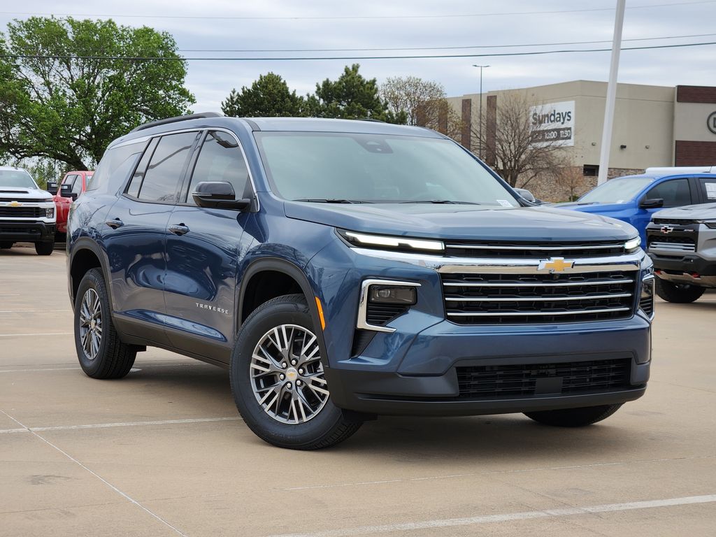 2026 Chevrolet Traverse LT FWD