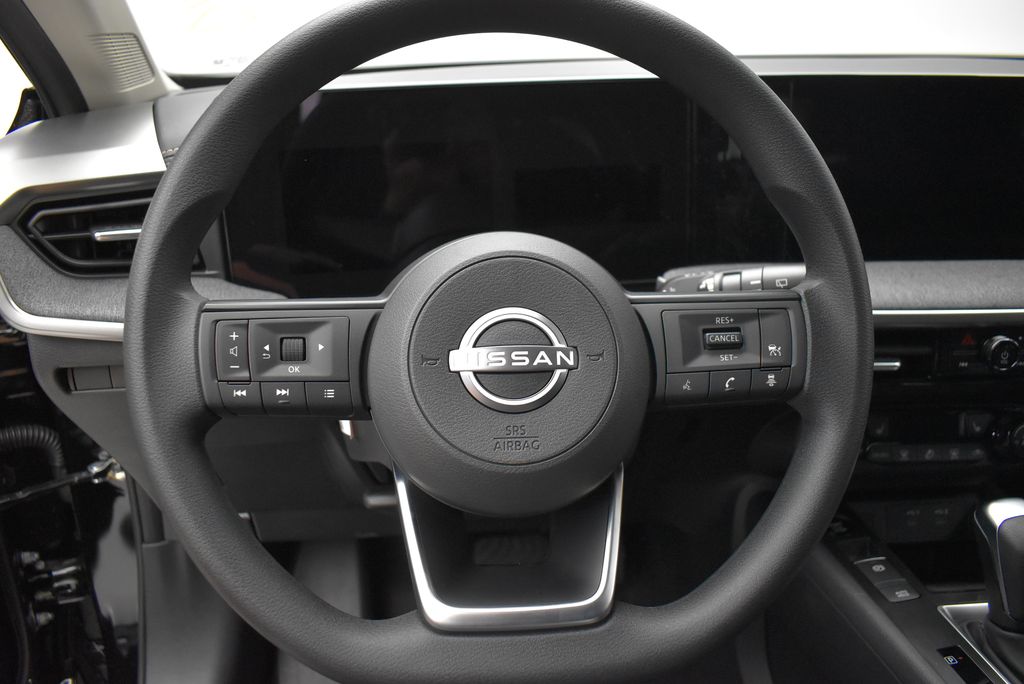 Thumbnail: 2026 Nissan Kicks - 14