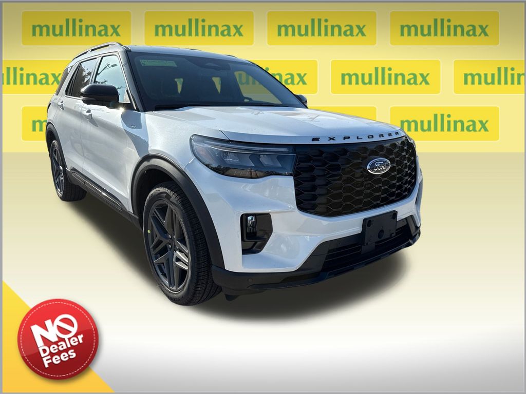 2025 Ford Explorer ST-LINE's photo