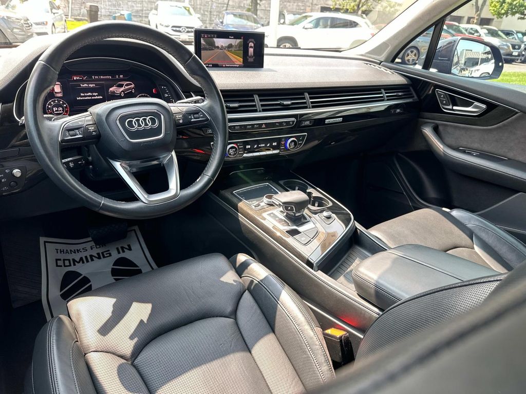 Thumbnail: 2017 Audi Q7 - 8