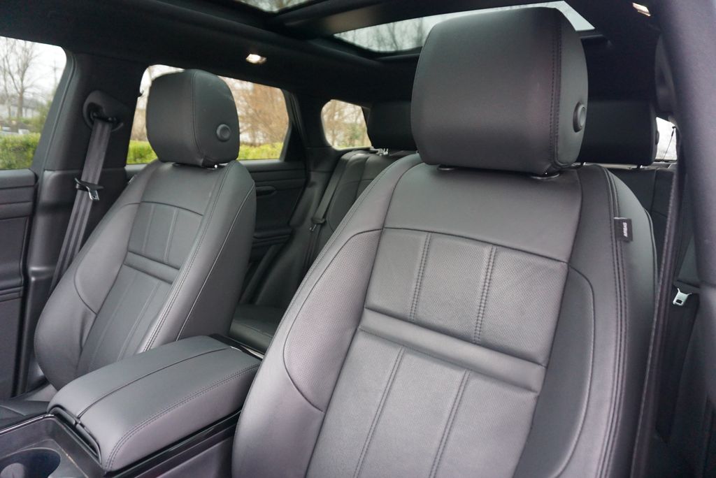 Thumbnail: 2023 Land Rover Range Rover Evoque - 11