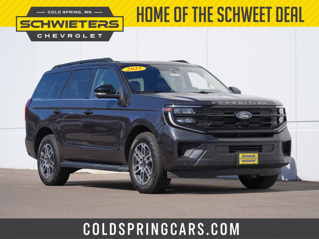 2025 Ford Expedition Active 4WD
