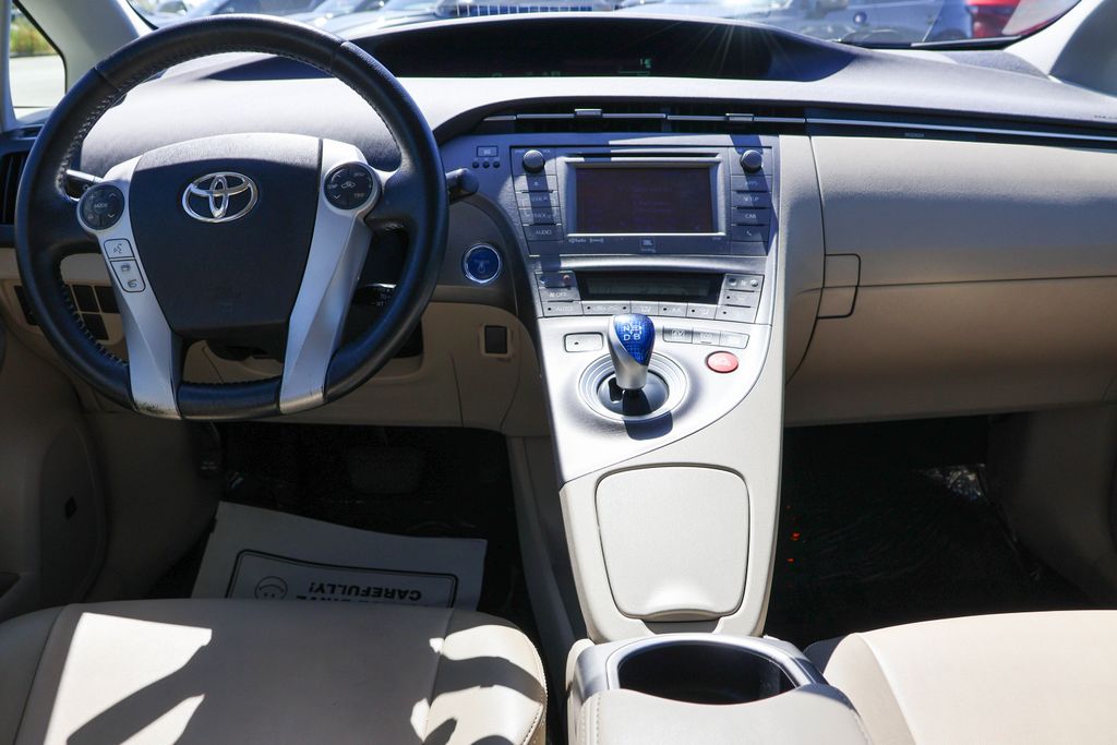 2012 Toyota Prius One 29