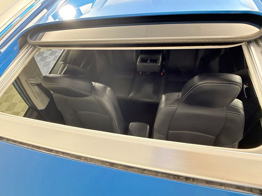 Thumbnail: 2018 Toyota RAV4 - 22