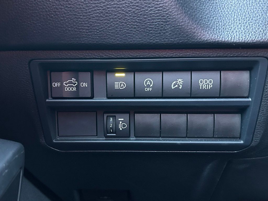 Thumbnail: 2025 Toyota Tundra - 21