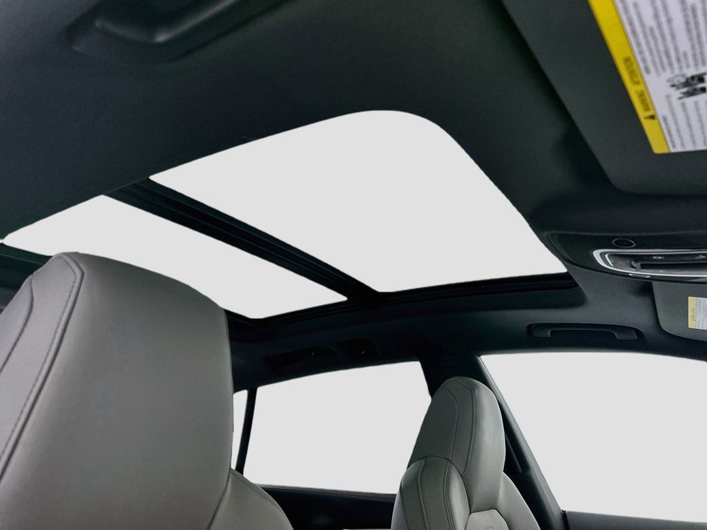 Thumbnail: 2026 Audi SQ8 - 17