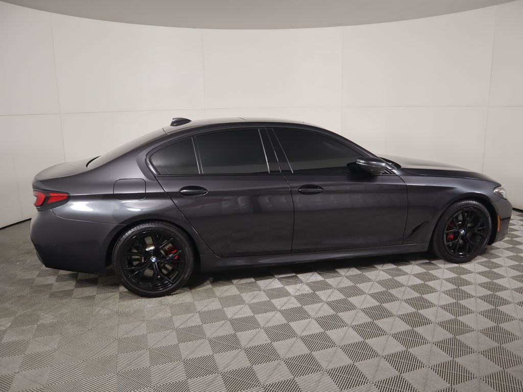 Thumbnail: 2021 BMW 5 Series - 4