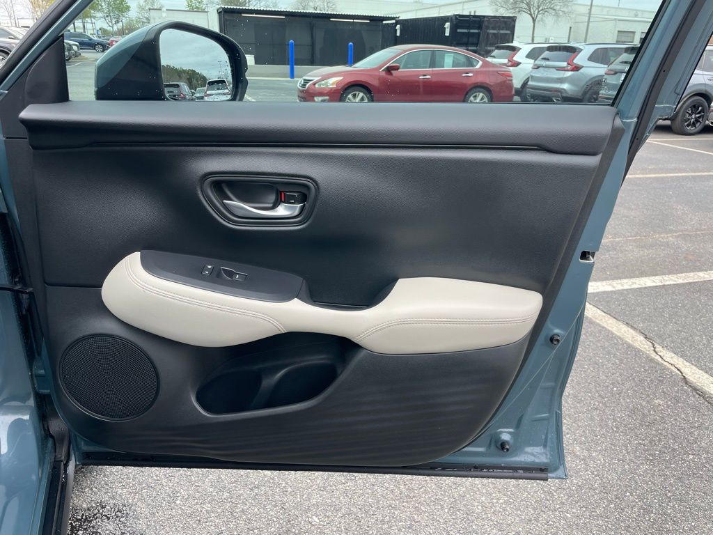 Thumbnail: 2025 Honda HR-V - 29