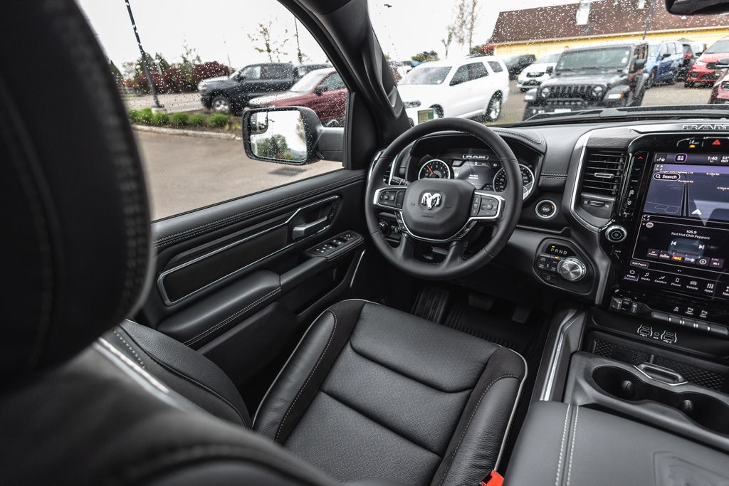 2026 Ram 1500 Laramie thumbnail 26