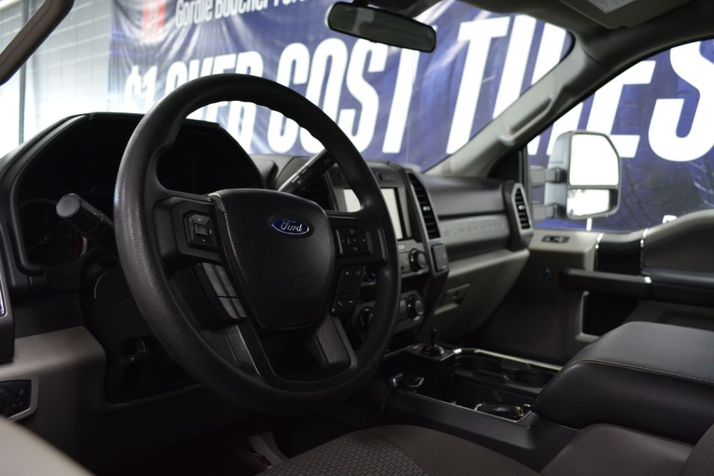 Certified Used 2020 Oxford White Ford XLT image 10