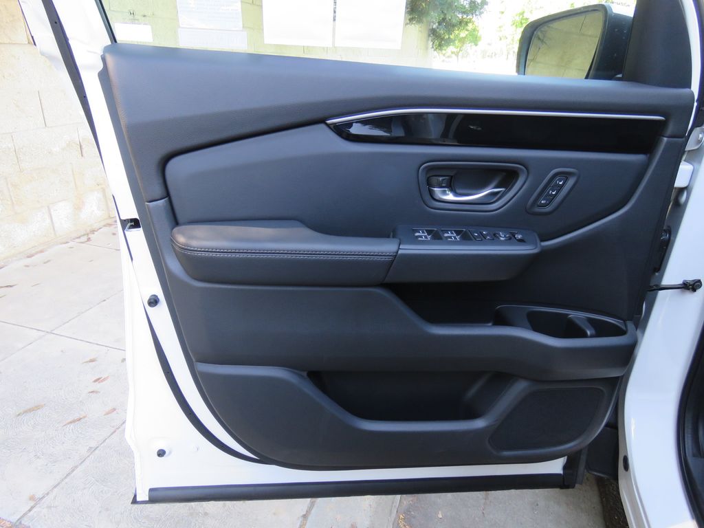 2025 Honda Pilot EX-L 17