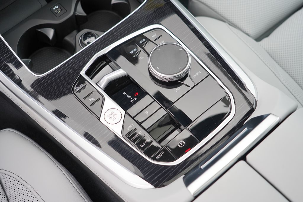 Thumbnail: 2026 BMW X5 - 17