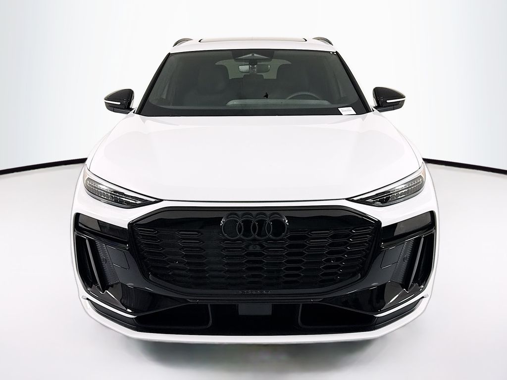 Thumbnail: 2027 Audi Q6 e-tron - 2
