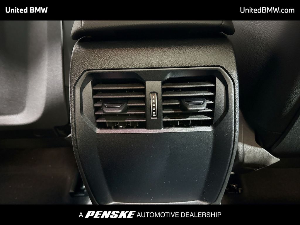 Thumbnail: 2025 BMW 4 Series - 17