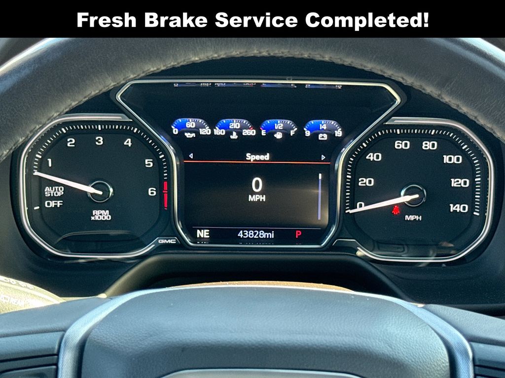 2021 Gmc Yukon SLT photo 3