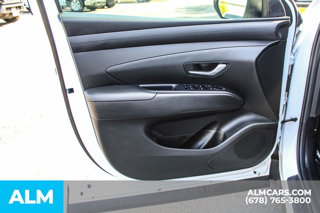 2025 Hyundai Tucson SE photo 33