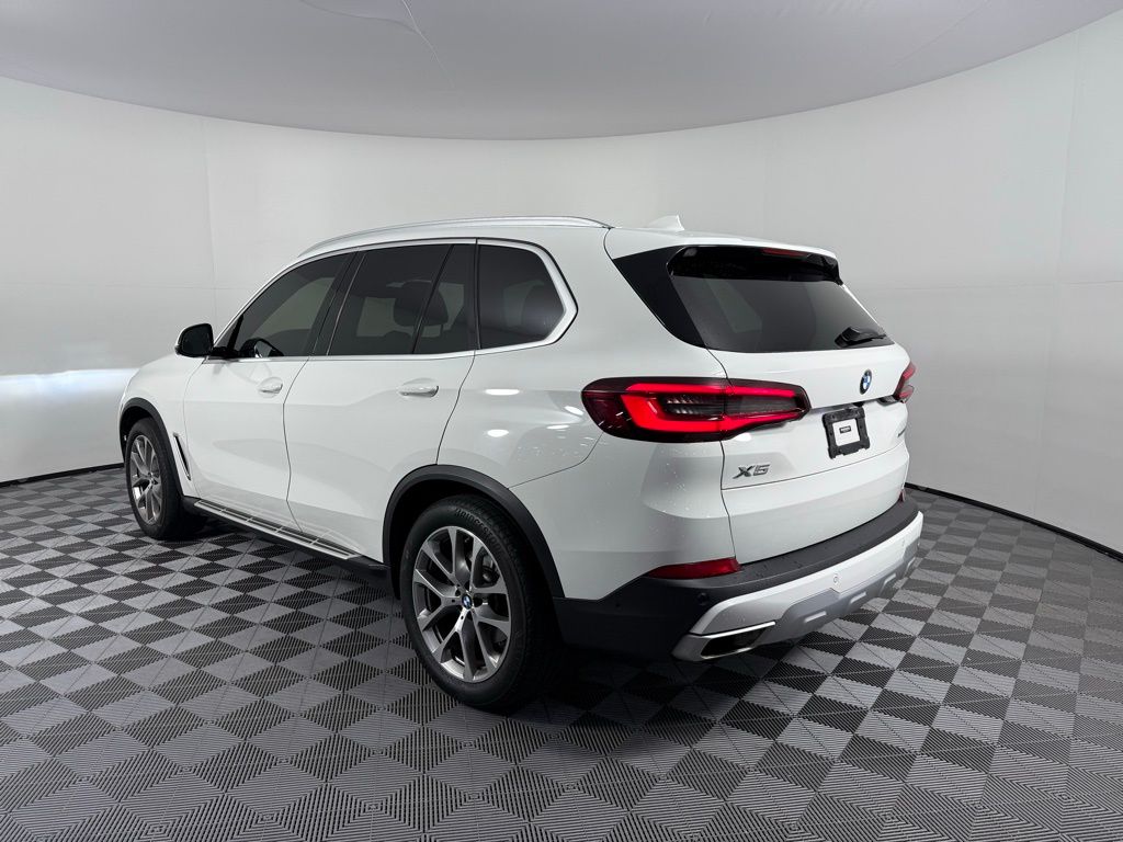 Thumbnail: 2021 BMW X5 - 7
