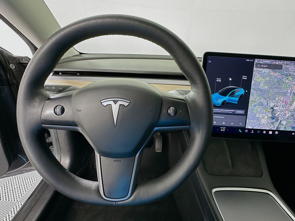 Thumbnail: 2021 Tesla Model 3 - 11