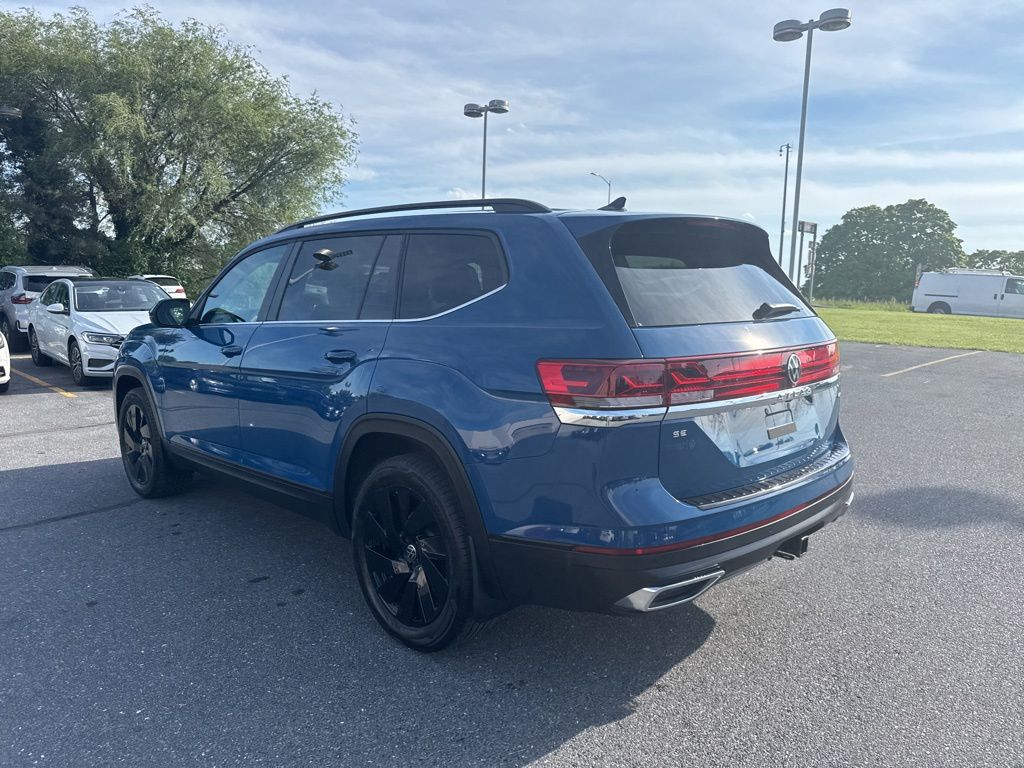 2025 Volkswagen Atlas 2.0T SE w/Technology Blue at Subaru and VW of Moon Township