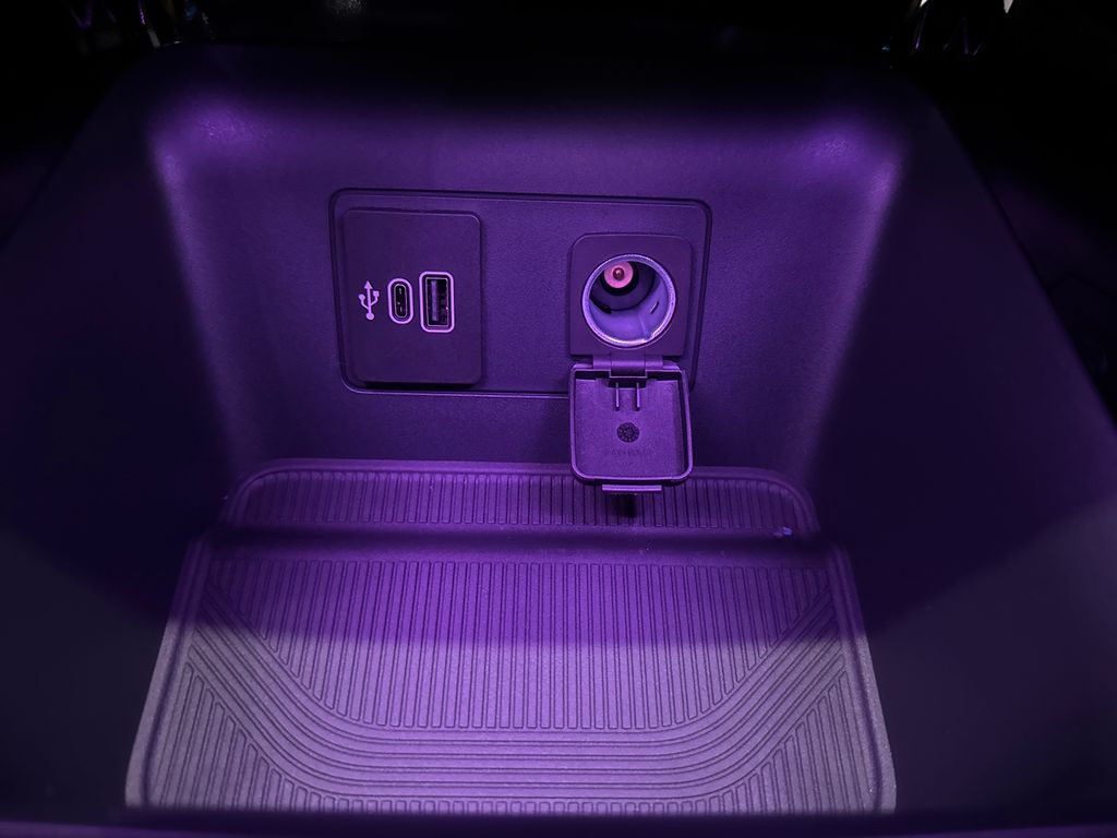 New 2026 White Ford Platinum image 34
