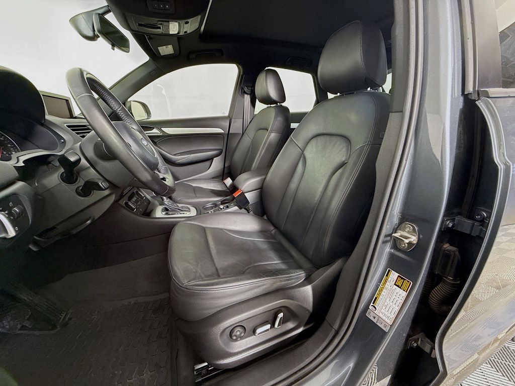 Thumbnail: 2017 Audi Q3 - 22