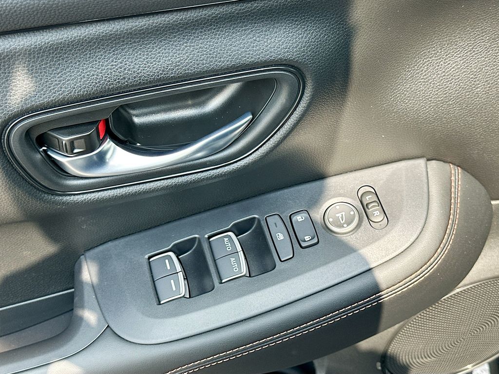 2025 Honda HR-V Sport 18