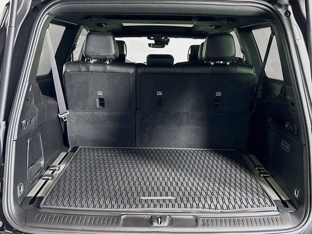 2025 Jeep Wagoneer L Series III