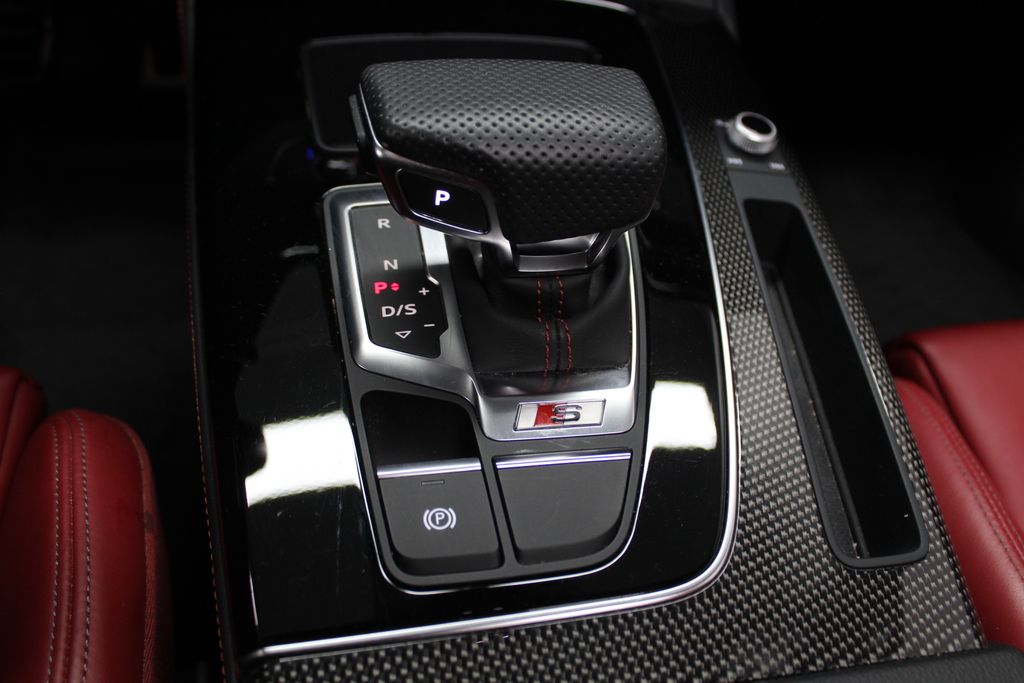 Thumbnail: 2021 Audi SQ5 - 16