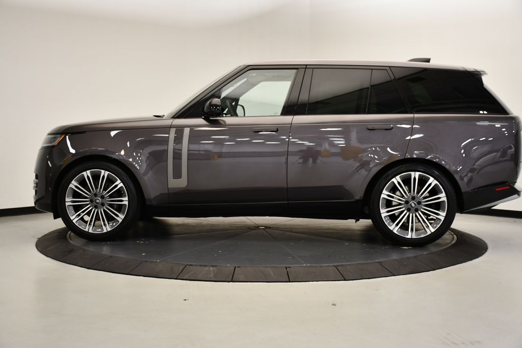 Thumbnail: 2022 Land Rover Range Rover - 2