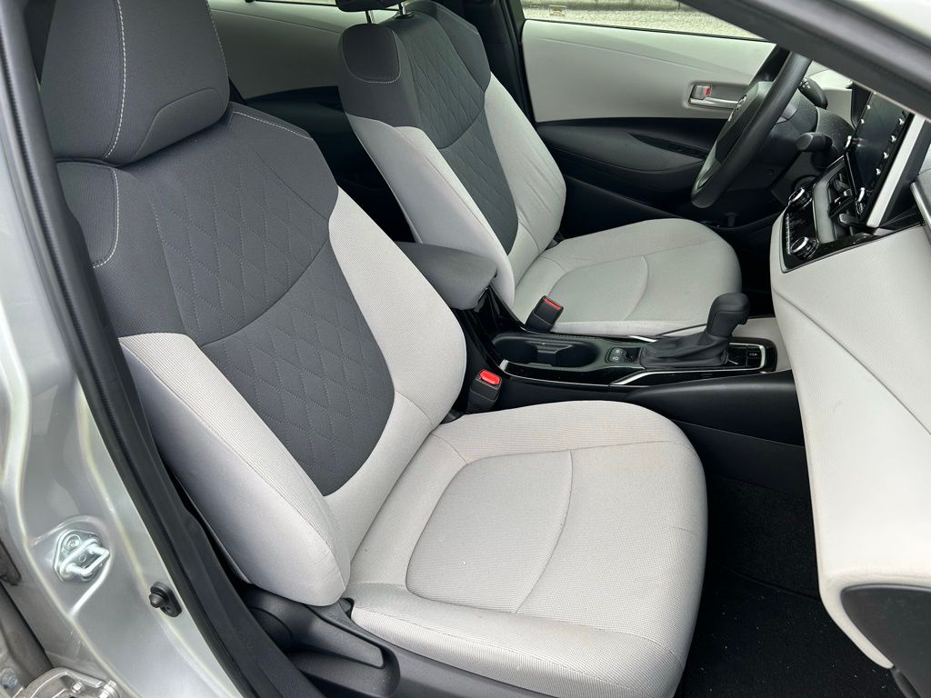 2020 Toyota Corolla LE 15