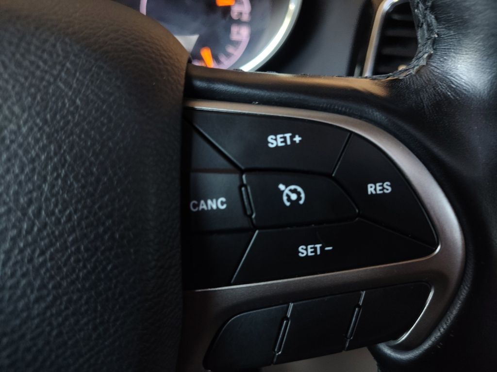 Used Car 2020 Jeep Grand Cherokee  Limited For Sale Under $20,000 In Austin, Texas