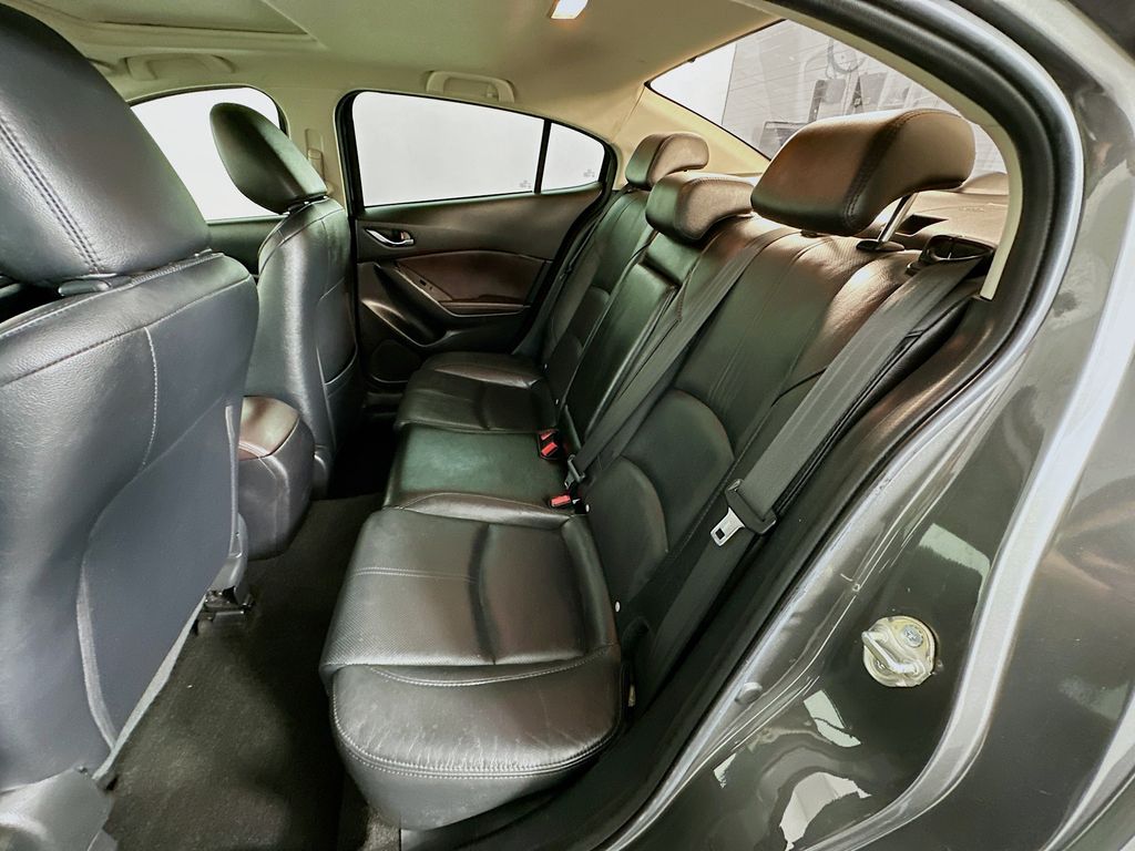 2018 Mazda Mazda3 i Grand Touring 25