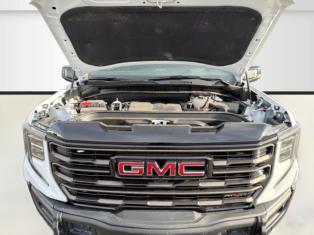 Used 2026 White GMC AT4X image 33