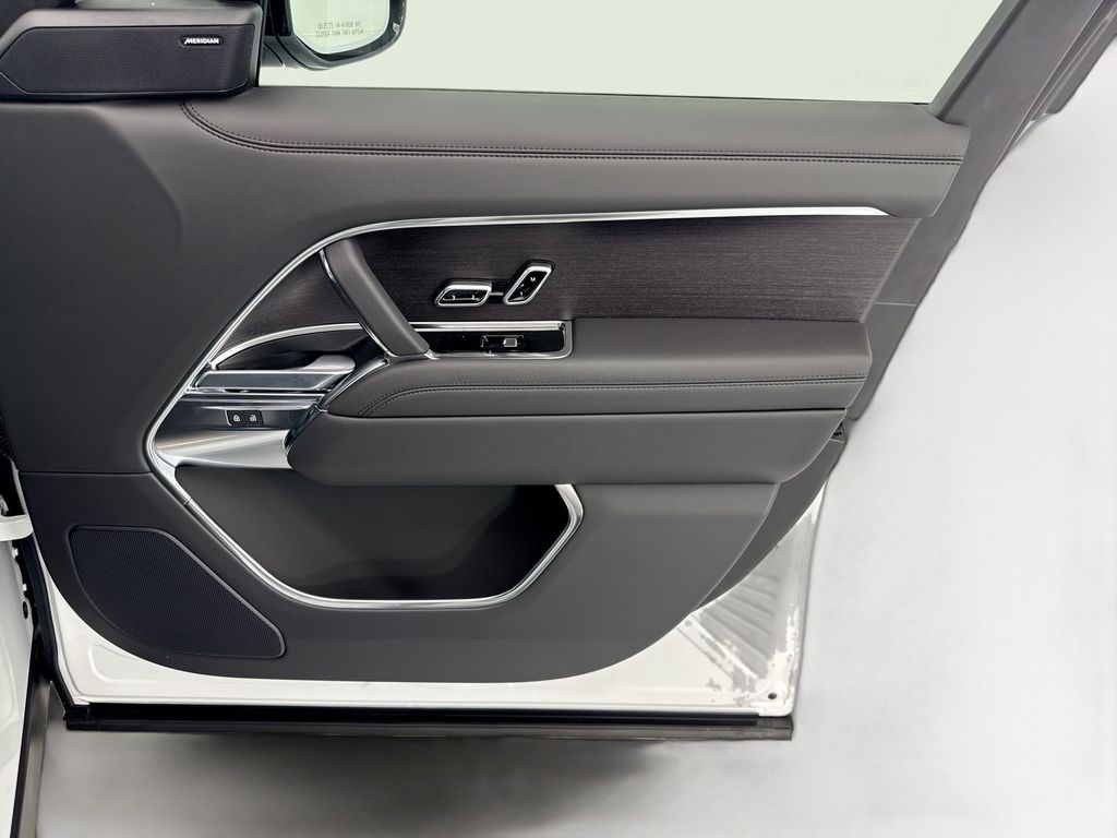 Thumbnail: 2026 Land Rover Range Rover - 24