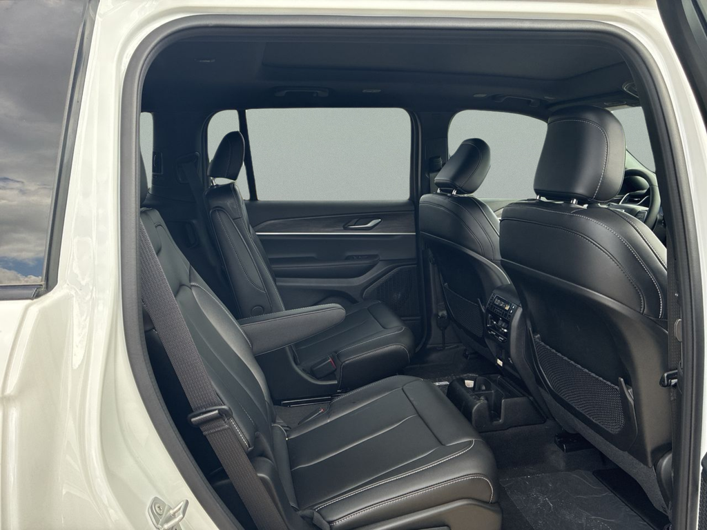 New 2025 White Jeep Limited image 42