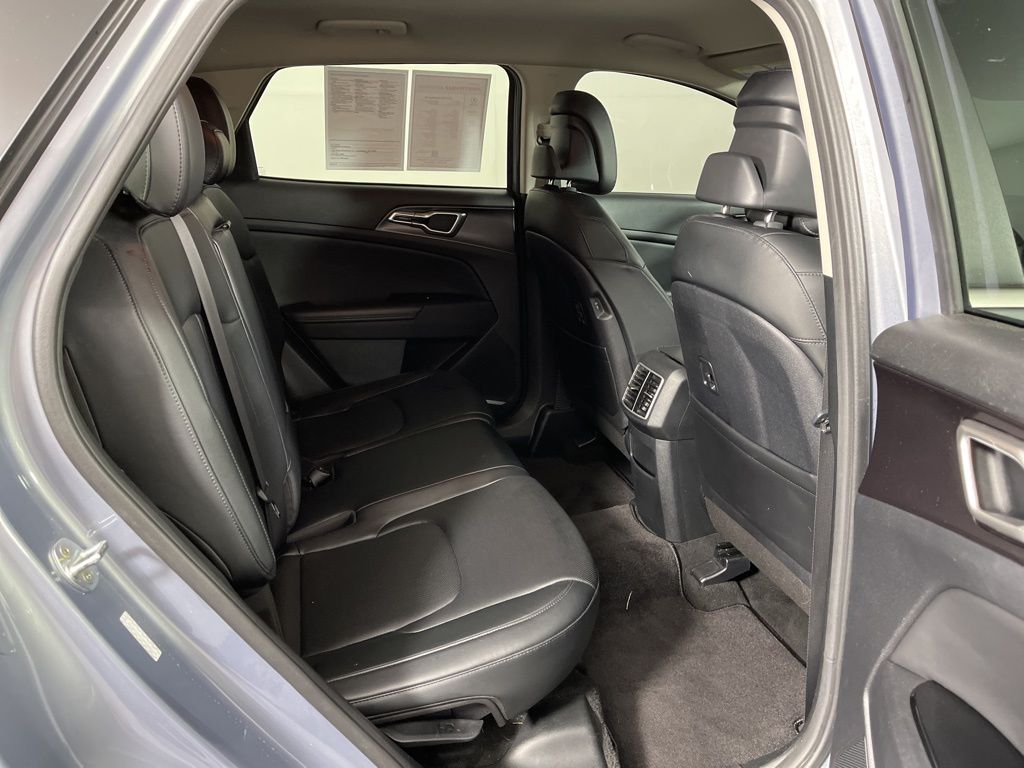 Thumbnail: 2023 Kia Sportage - 8