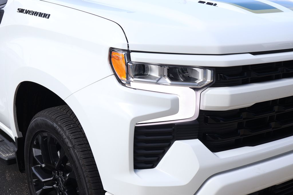 2025 Chevrolet Silverado 1500 RST 4
