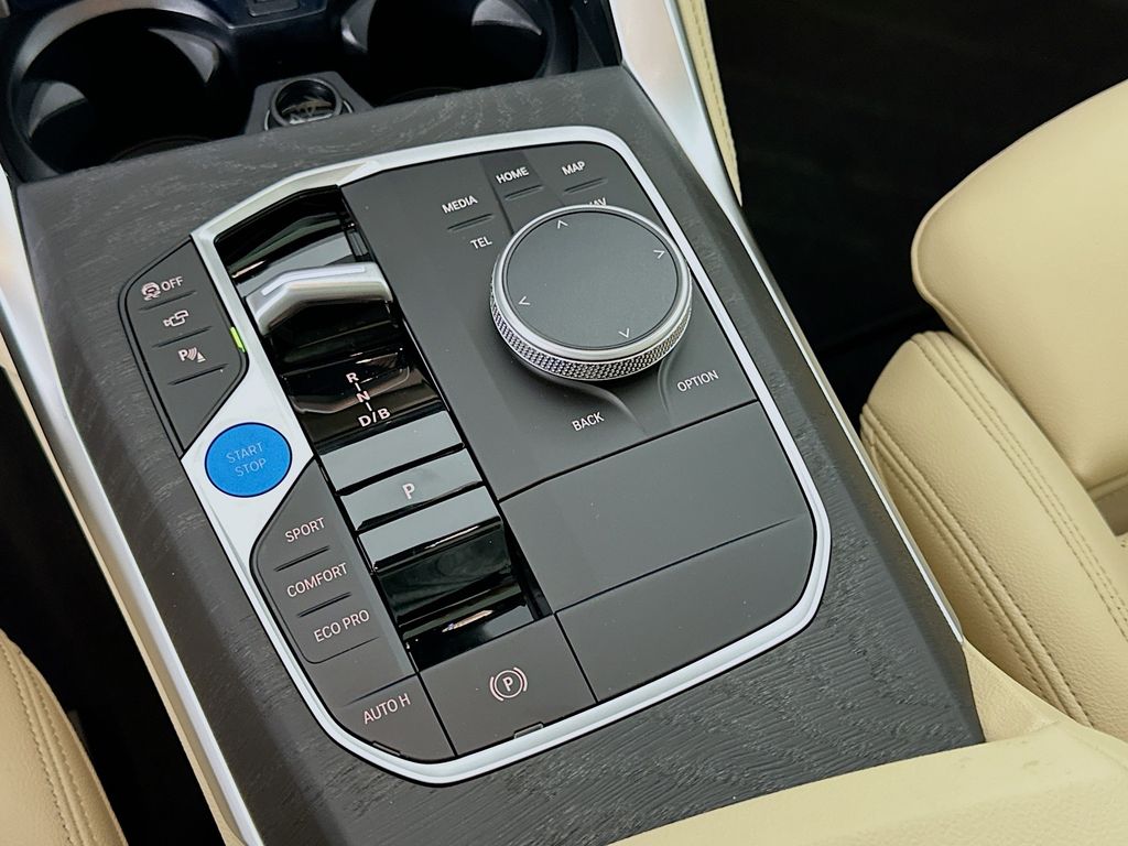 Thumbnail: 2024 BMW i4 - 15
