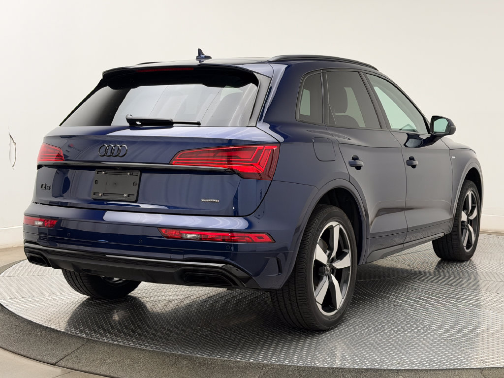 Thumbnail: 2023 Audi Q5 - 7