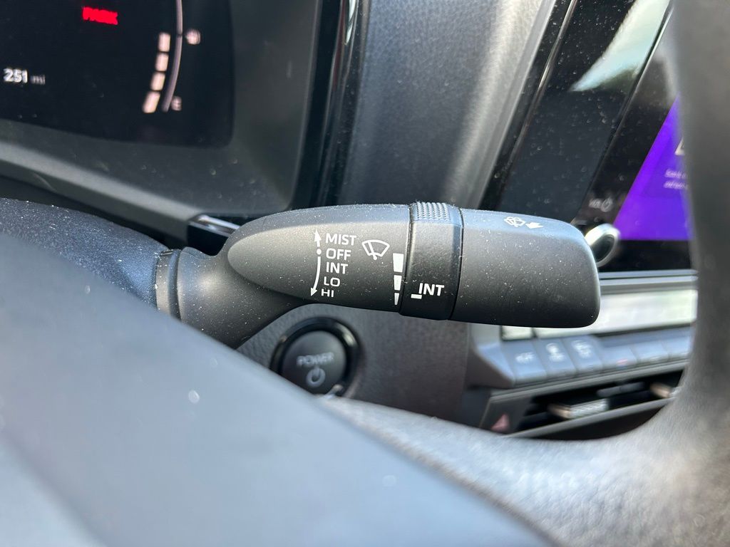 Thumbnail: 2025 Toyota Camry - 20