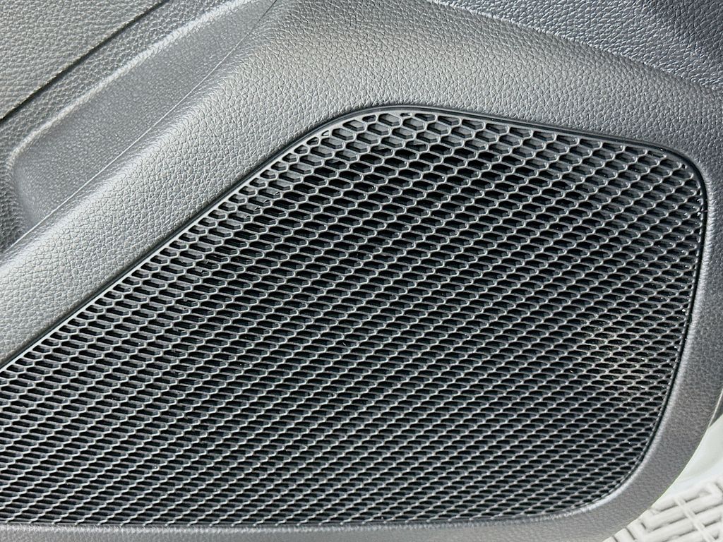 Thumbnail: 2025 Toyota Corolla - 19