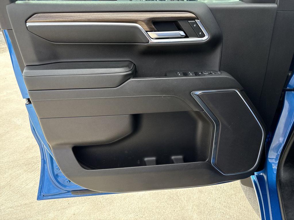 2024 Chevrolet Silverado 1500 LT - 9