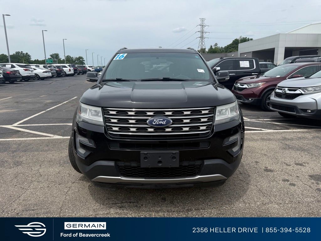 Used 2016 Black Ford XLT image 2