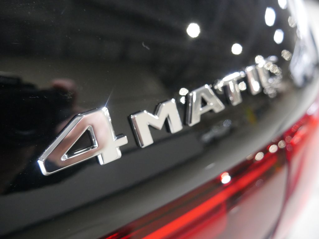 Thumbnail: 2026 Mercedes-Benz GLB - 10
