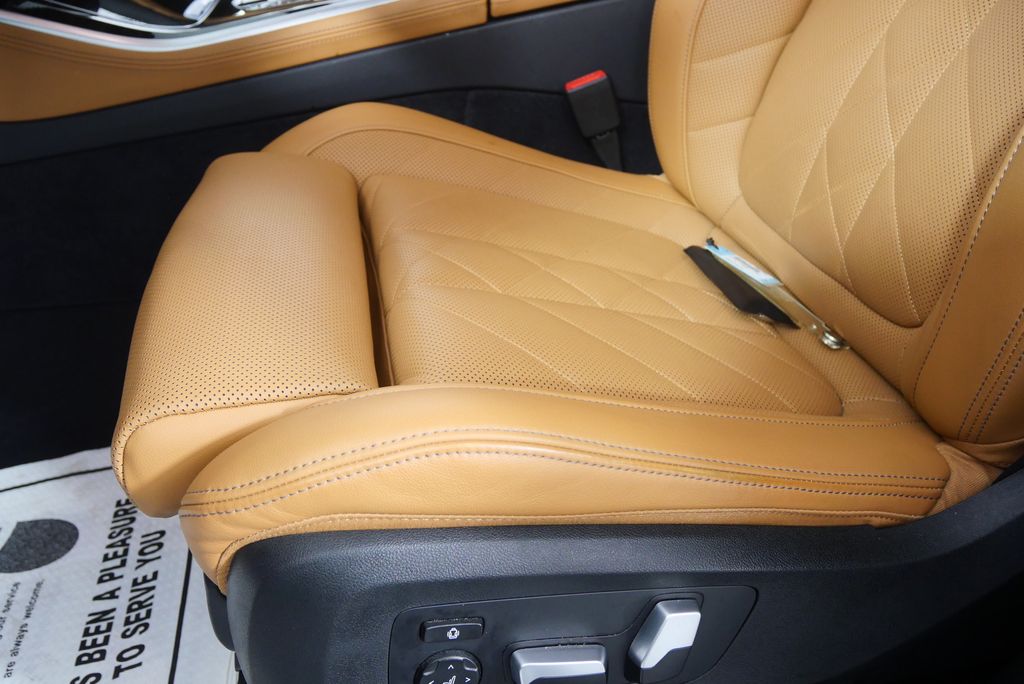 Thumbnail: 2024 BMW X5 - 10